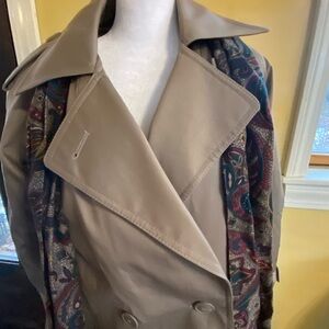 Classic Tan Trench Coat Button Lining, Belt Scarf